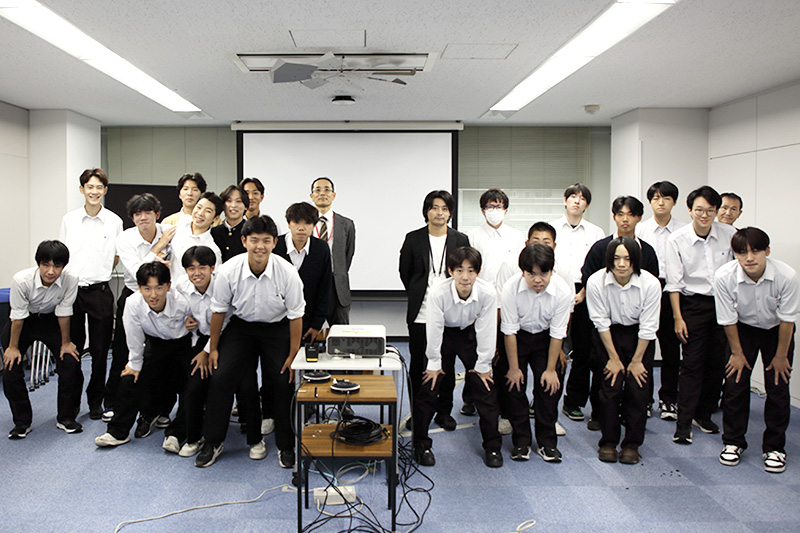 会社見学の様子